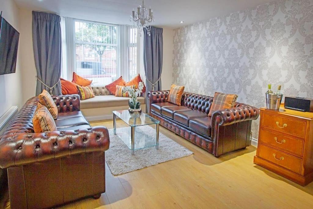 Scarborough Stays - Luxury Townhouse Ideal For Large Groups - Hot Tub Dış mekan fotoğraf